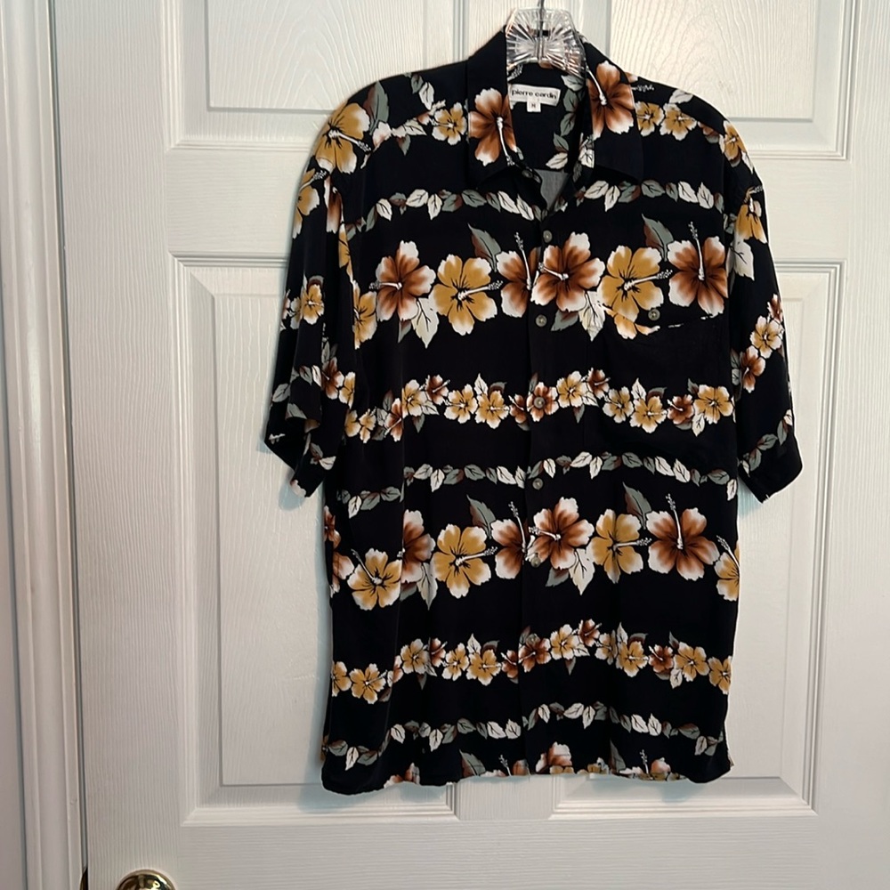 PIERRE CARDIN MAN’S FLORAL SHIRT SIZE M 100% RAYON HAND/MACHINE WASH HANG TO DRY